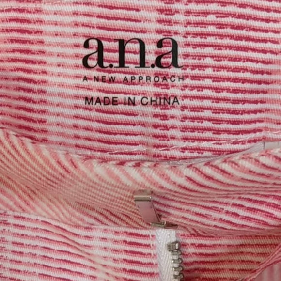 Bright Soft  Pink Twill Trouser Shorts by Ana Like New - Picture 7 of 14